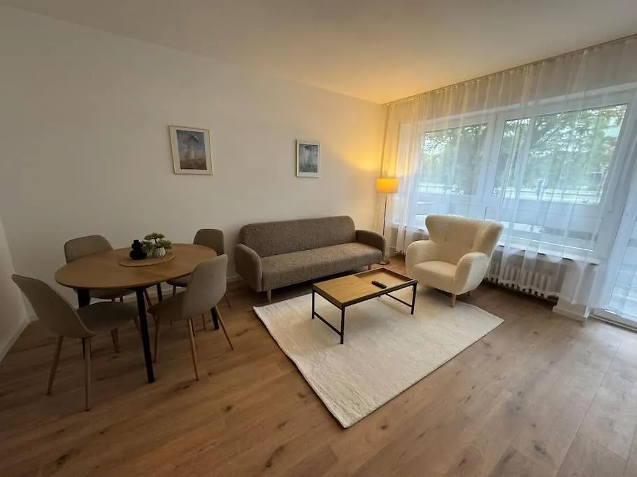 Contatos de Zentrale Wohnung In Duesseldorf Nahe Messe & Rhein